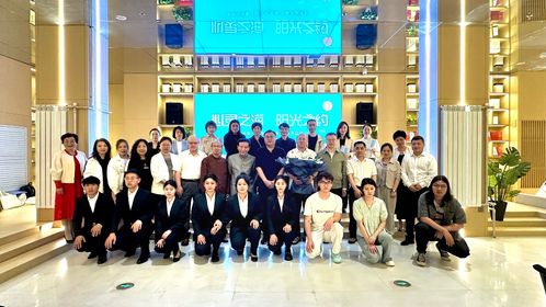 詩集 陽光與大海 新書品讀會(huì)在哈爾濱舉行